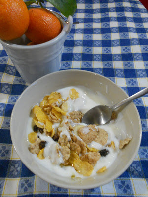 yogurt per colazione - breakfast yogurt