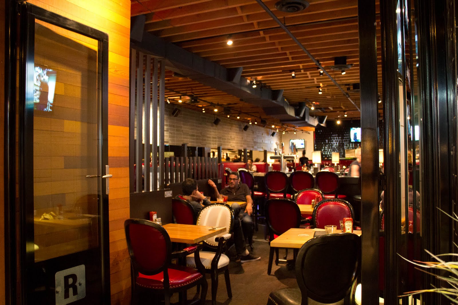 Romer's Burger Bar Vancouver Memosne