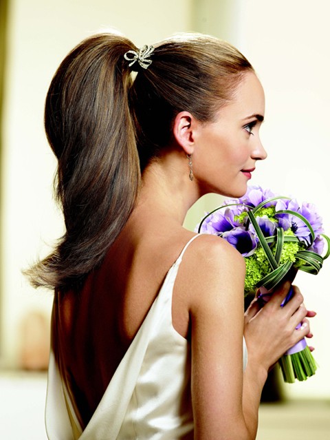 Little tips for wedding hairstyle 2012 you can go in natural ways like let