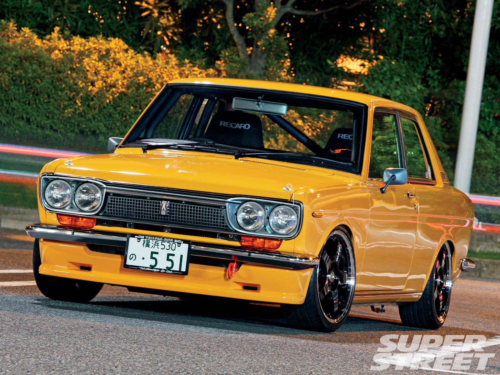 http://4.bp.blogspot.com/-oTKhnIHjxbQ/UGXRDpm-eZI/AAAAAAAAHb0/S1zoPw8_rnc/s1600/sstp_1104_03_o+1971_datsun_510_bluebird_1400_deluxe+front_view.jpg