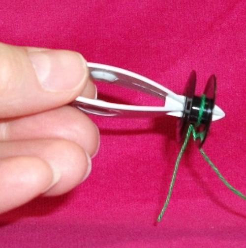 Sharon's Tatted Lace Tatting 101 Filling a shuttle