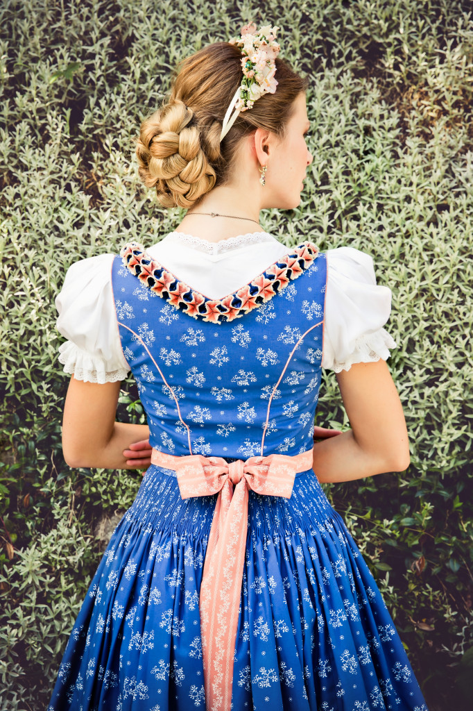 Chiemseer Dirndl & Tracht Traditional Apron white-pink allover print casual look Fashion Traditional Dresses Traditional Aprons 