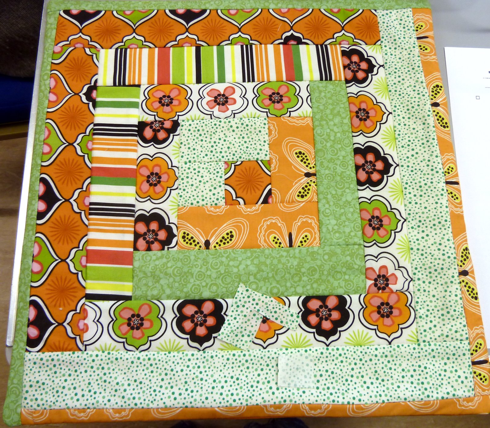 Janet Bottomley Patchwork Quilting Tutor Log Cabin Cushion