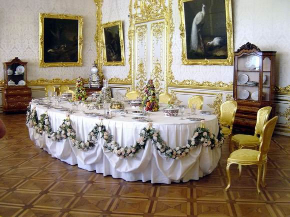 http://4.bp.blogspot.com/-oUkg68yjNgU/T292sQIN00I/AAAAAAAAArM/WUfnTUmpnrA/s1600/tavola-imbandita.jpg