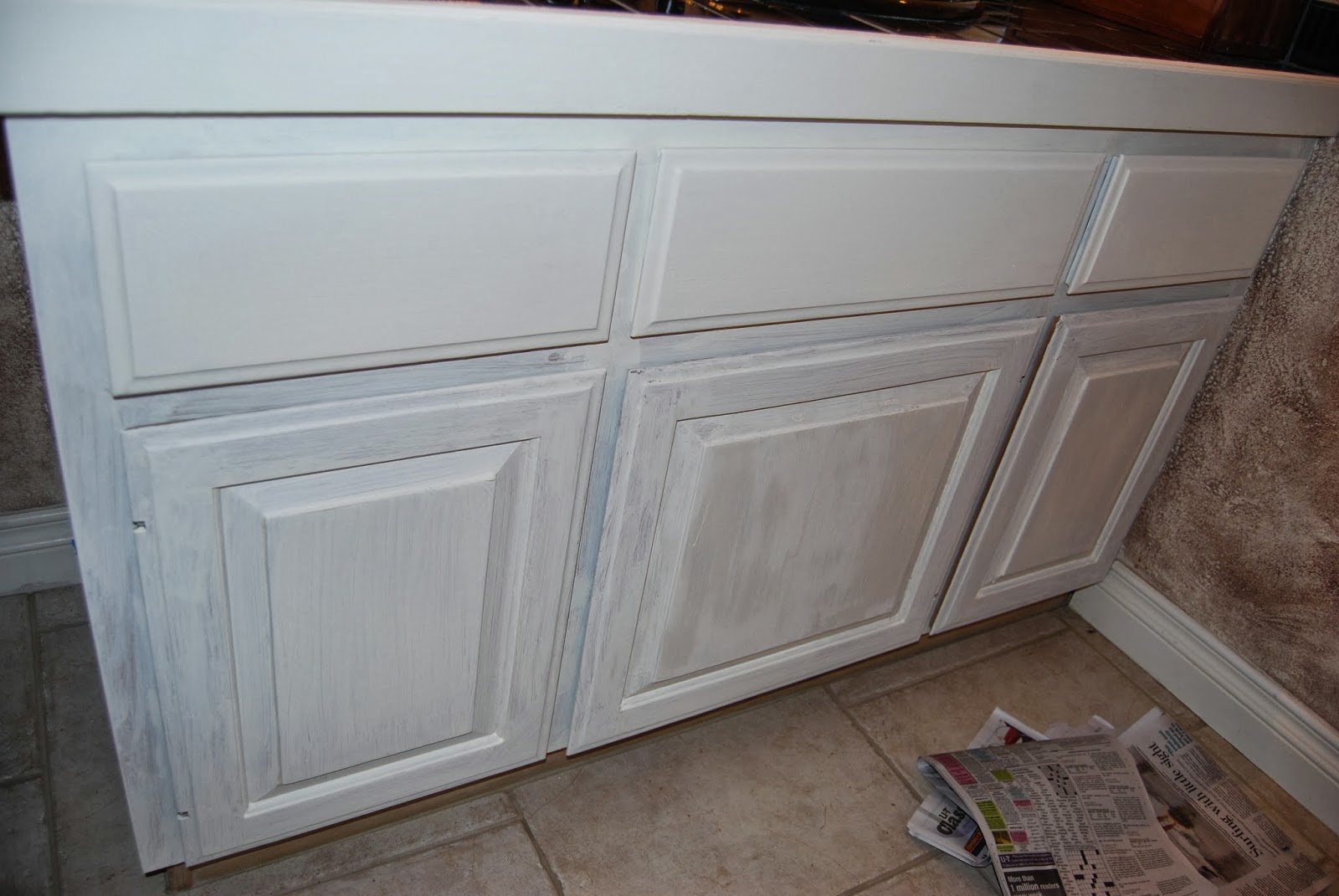 chalk paint & more Bathroom chalk painted "Old White"