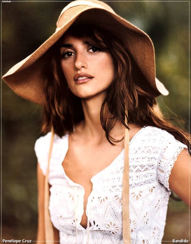 Penelope Cruz Hairstyl... Penelope Cruz Bio
