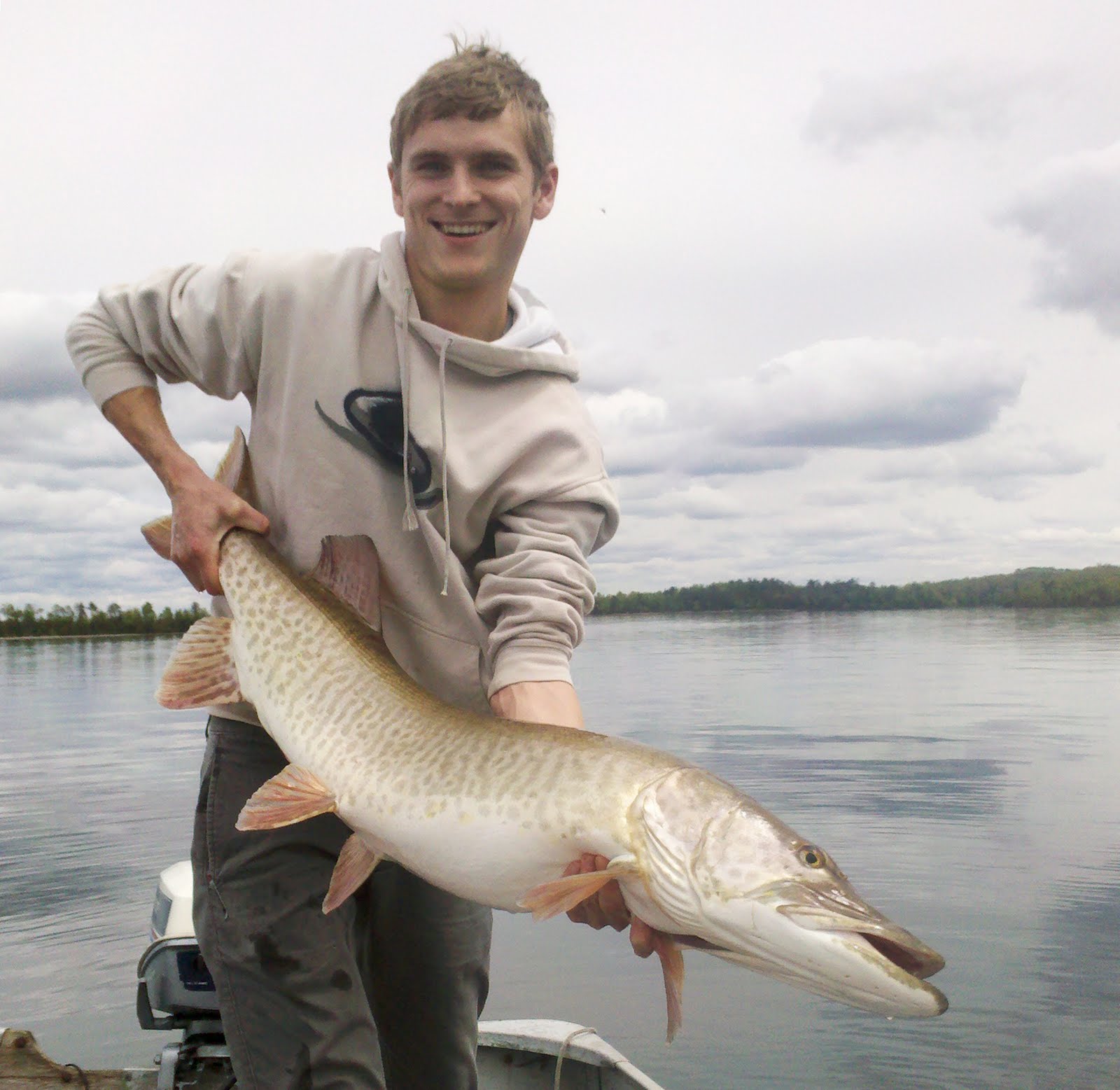Great Lakes Angler: Memorial Day Musky