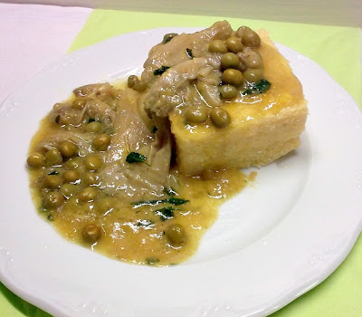 Setas en Salsa Nostra con Polenta