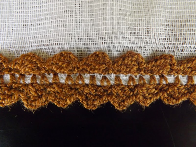 Gasa para bebé con puntilla de crochet Gasa para bebé con puntilla tejida a ganchillo o crochet