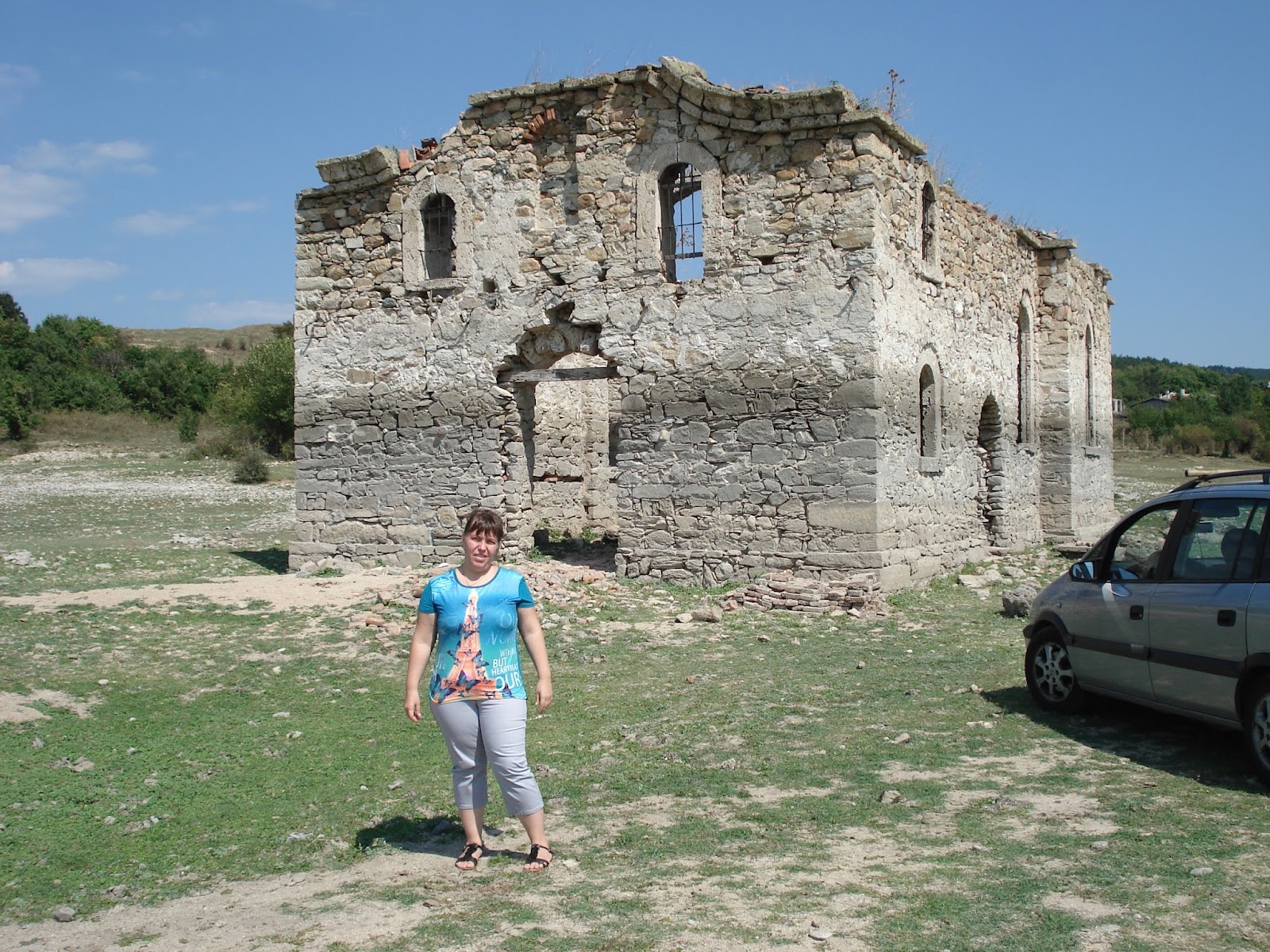 БЪЛГАРИЯ НА ТРИ МОРЕТА1 Потопената Църква в язовир Жребчево
