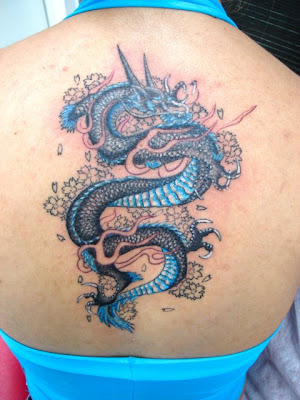 fotos de tatuagens de Dragao azul nas Costas
