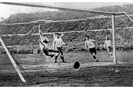 Historia del futbol uruguayo. Deportes en Uruguay. Enciclopedia