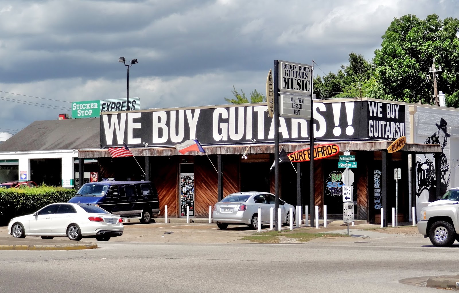 Houston Streetwise Rockin Robin Guitars & Music