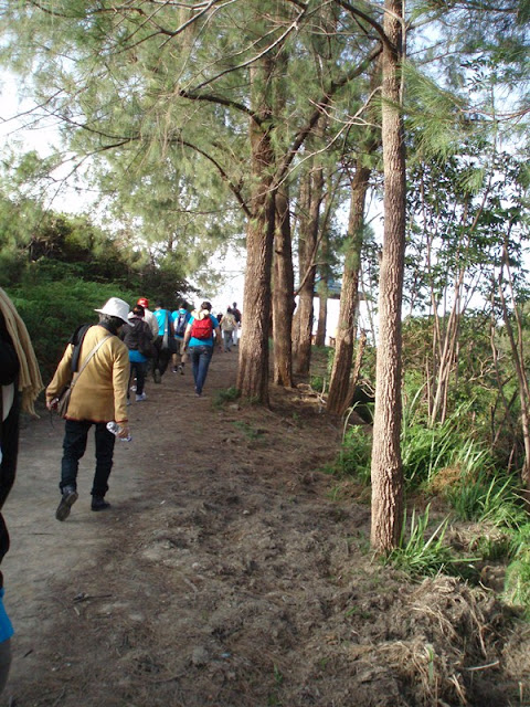 Jalur pendakian Kelimutu