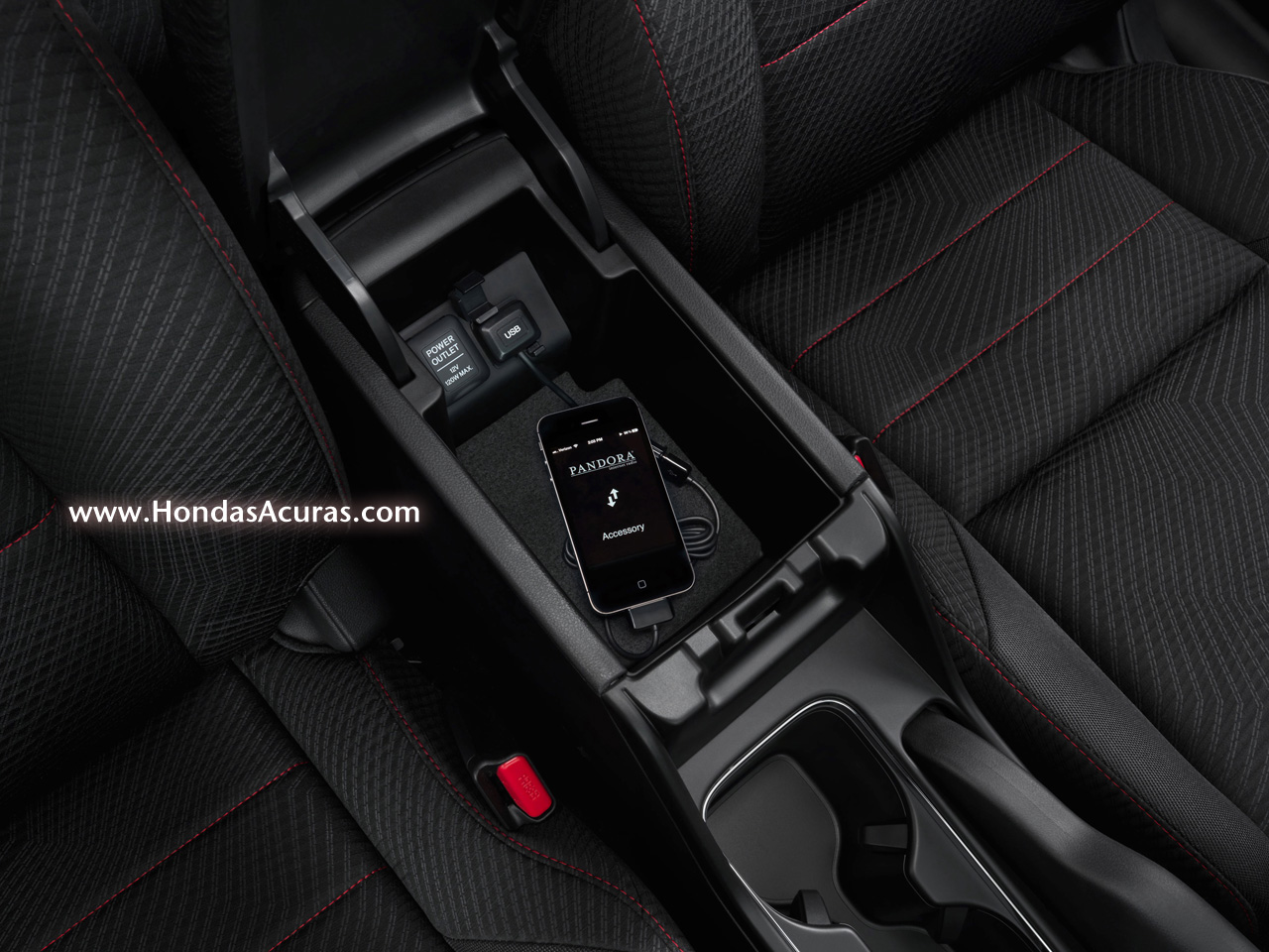 http://4.bp.blogspot.com/-obE7tOvbMgg/UMzZwNfhqWI/AAAAAAAAIMg/keBLZ4asP0k/s1600/2013-honda-civic-si-pandora-ipod-iphone-usb.jpg