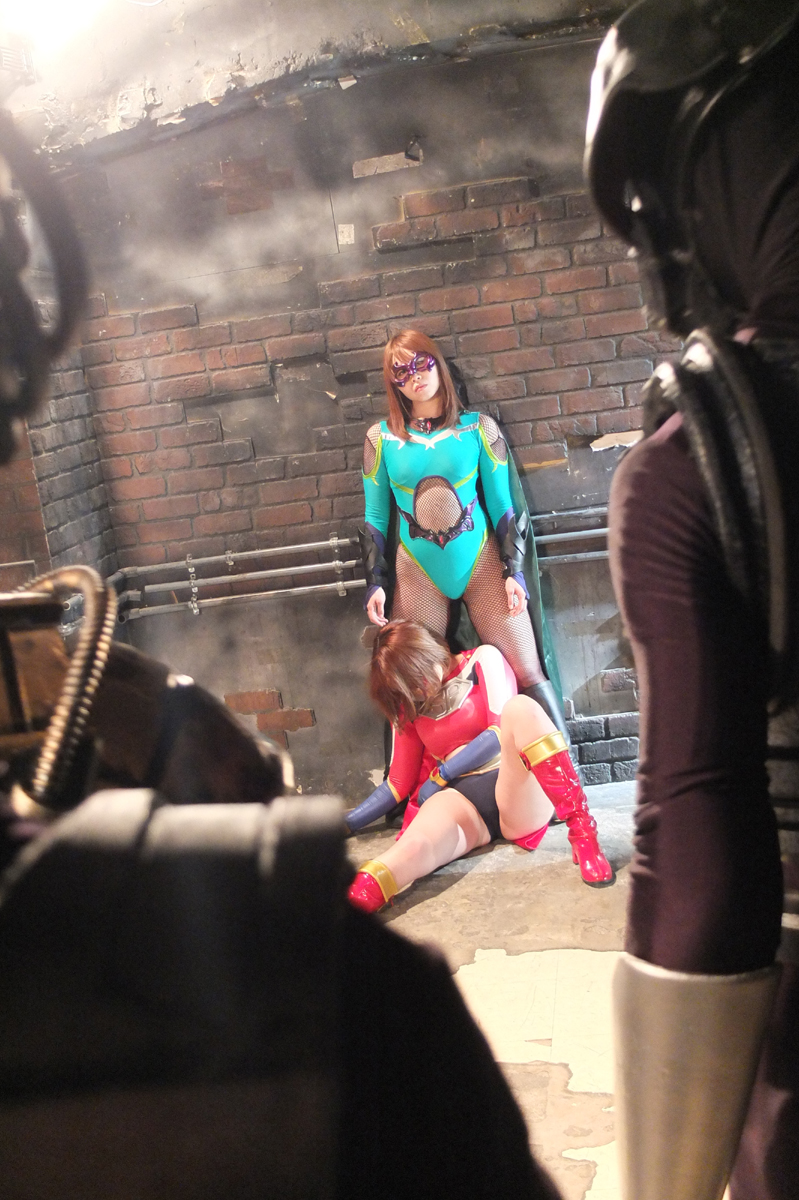 Lady superheroine part 2 (peril scene) .