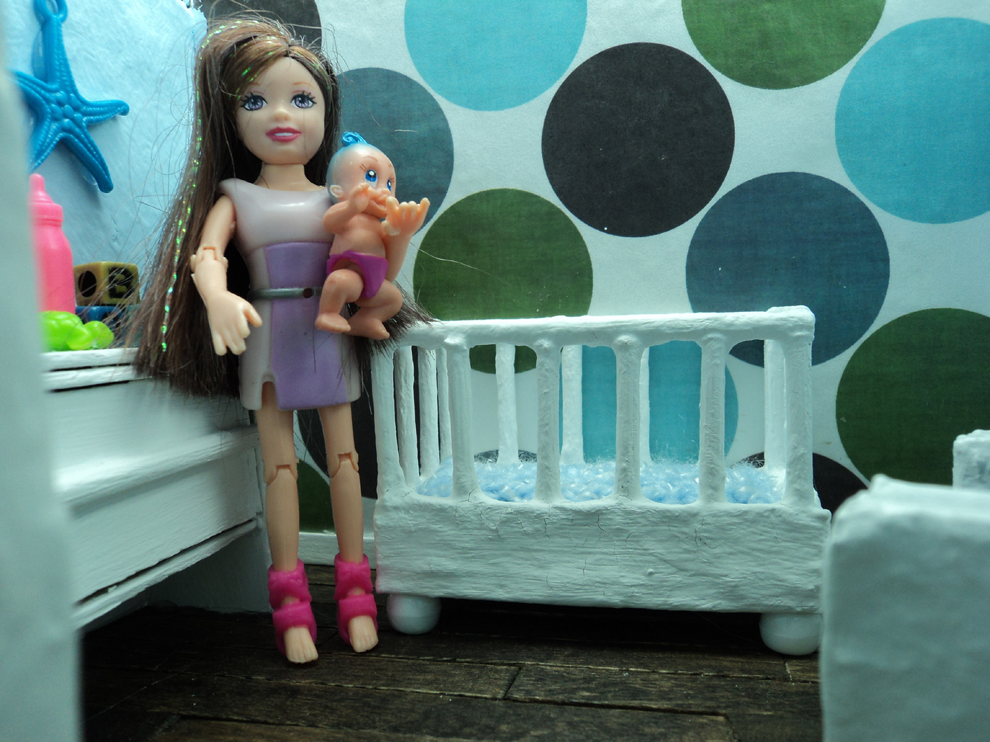 Lola's Mini Homes How to Make a Dollhouse Baby Crib