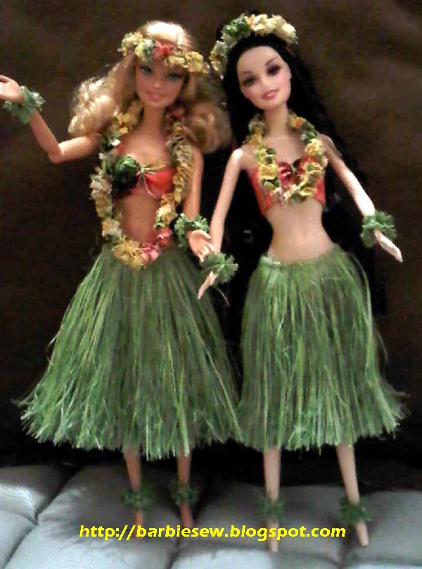 Barbie Doll Dress Up: Barbie Hula Dress