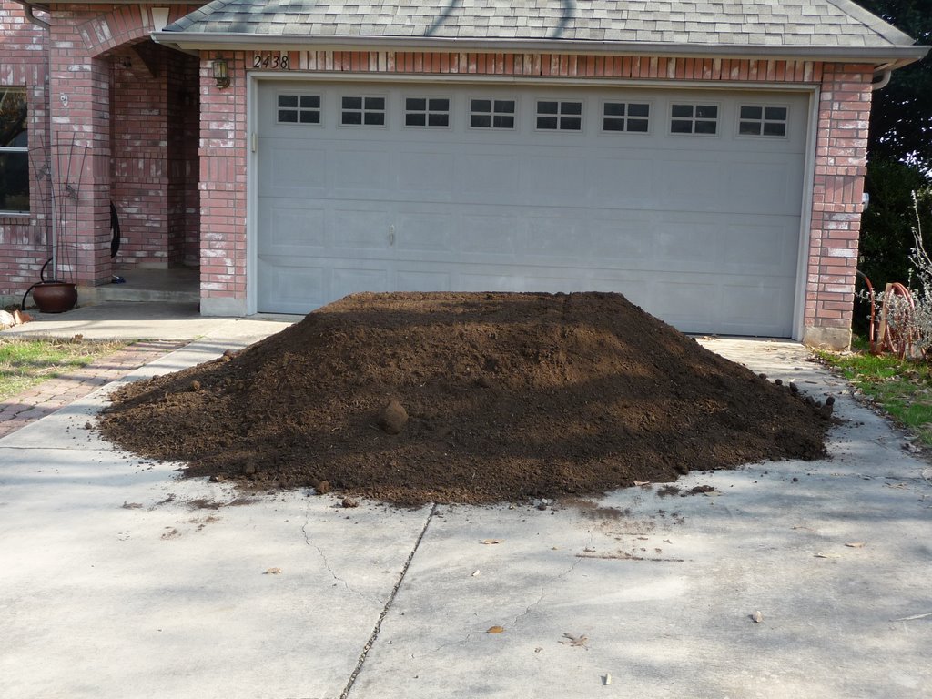 T-ALLEN-T: Vegetable Garden in 4 Stages: 1.Preparing Garden Beds