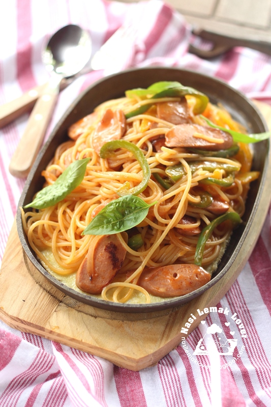 Nasi Lemak Lover Hot plate Spaghetti Napolitan 铁板日式蕃茄酱意大利面