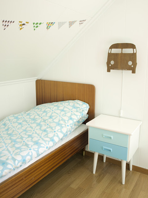 Lille hottentott: nattbord makeover og et lite malingstips