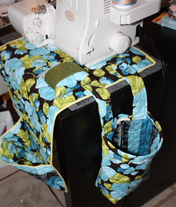 I'm dyeing this weekend...O>O Snap on Serger scrap Bag Tutorial