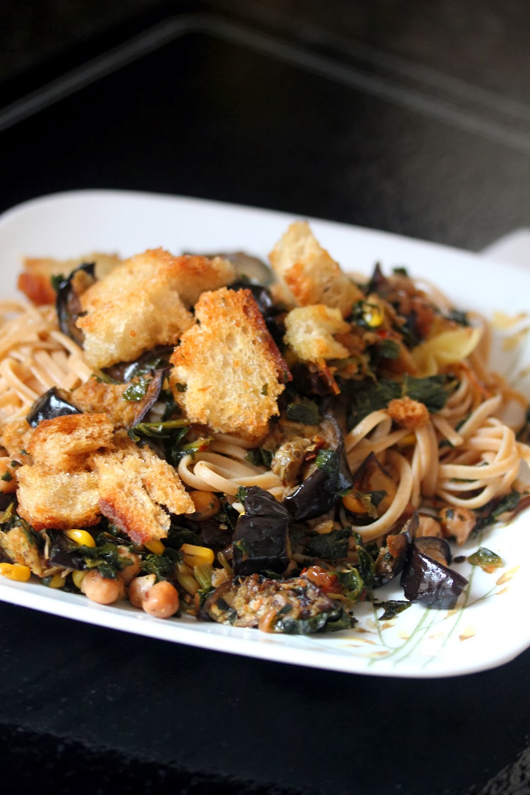 Kitchen Grrrls. Vegan food blog with lots of beautiful photos and