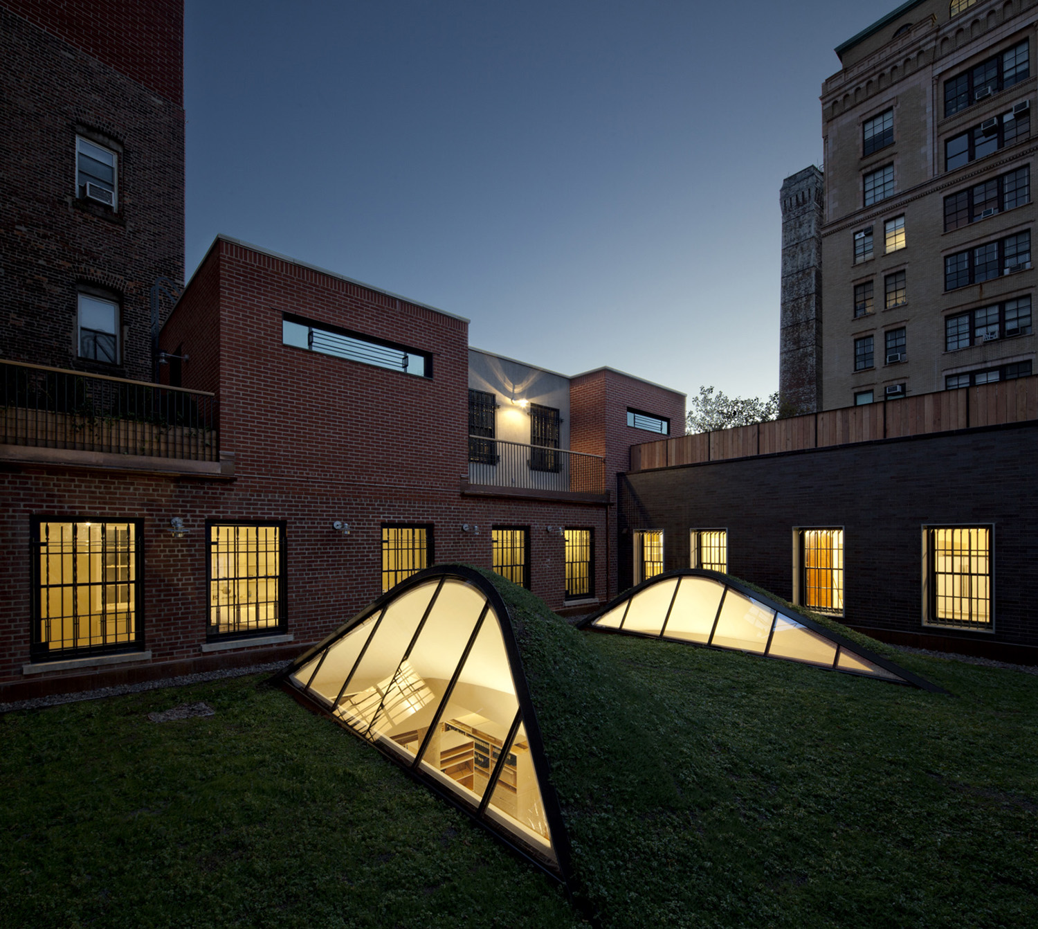 ARTIST RESIDENCE AND STUDIO BY CALIPER A As Architecture