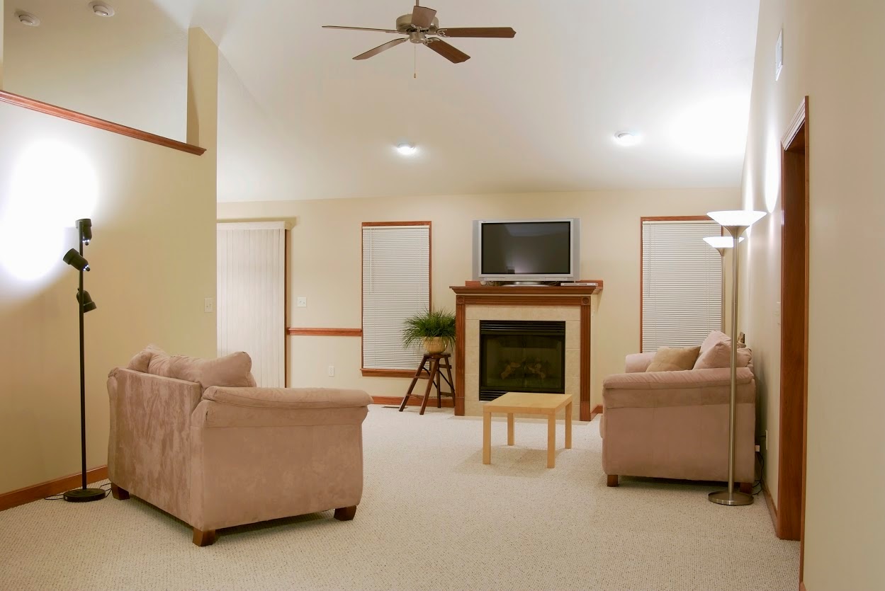 Wall to Wall Carpet Cleaning in CT · Triple S Carpet & Drapery Cleaners