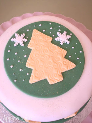 Apple &amp; Spice: Christmas Cake 2012 – Oh Christmas Tree Oh Christmas Tree…