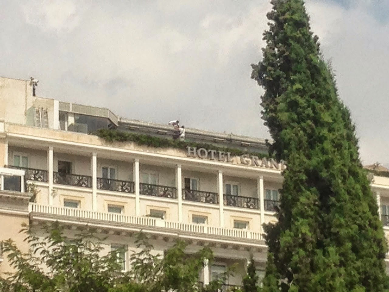 θαυμαστές της Lady Gaga φωνάζουν έξω από το ξενοδοχείο Μεγάλη Βρετανία "Gaga - Gaga" θαυμαστές της Lady Gaga φωνάζουν έξω από το ξενοδοχείο Μεγάλη Βρετανία "Gaga - Gaga"