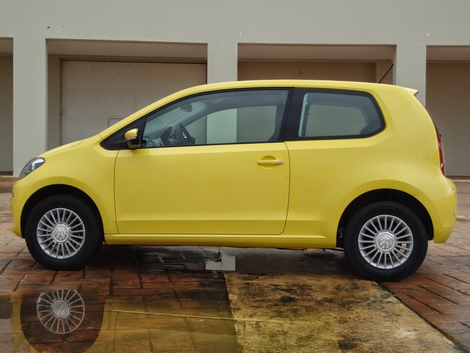 DOSE DUPLA DA VW UP! 2PORTAS E CÂMBIO ROBOTIZADO AUTOentusiastas
