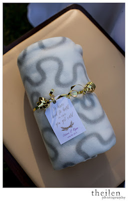 Blanket Wedding Favor for cool Tahoe nights l Theilen Photo l Take the Cake Event Planning Blanket Wedding Favor for cool Tahoe nights l Theilen Photo l Take the Cake Event Planning
