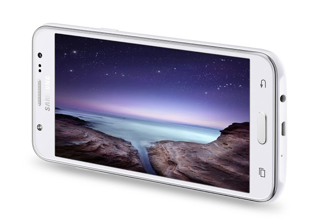 Samsung Galaxy J7 dan Galaxy J5 resmi dirilis dengan harga Rp. 3 jutaan Samsung Galaxy J7 dan Galaxy J5 resmi dirilis dengan harga Rp. 3 jutaan