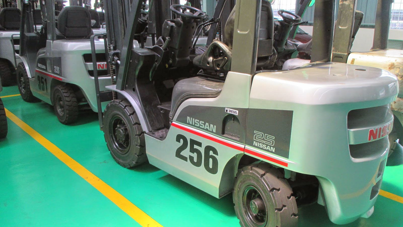 Xe nang diesel 3 tan Xe nang diesel 3 tan