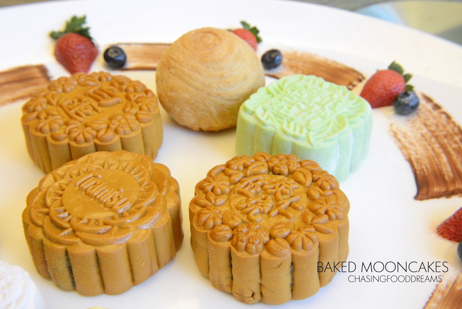 CHASING FOOD DREAMS  Zuan Yuan  One World Hotel  Mooncake Resonance