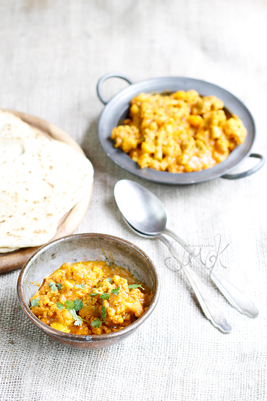 Almond Corner Cauliflower Curry with Roti