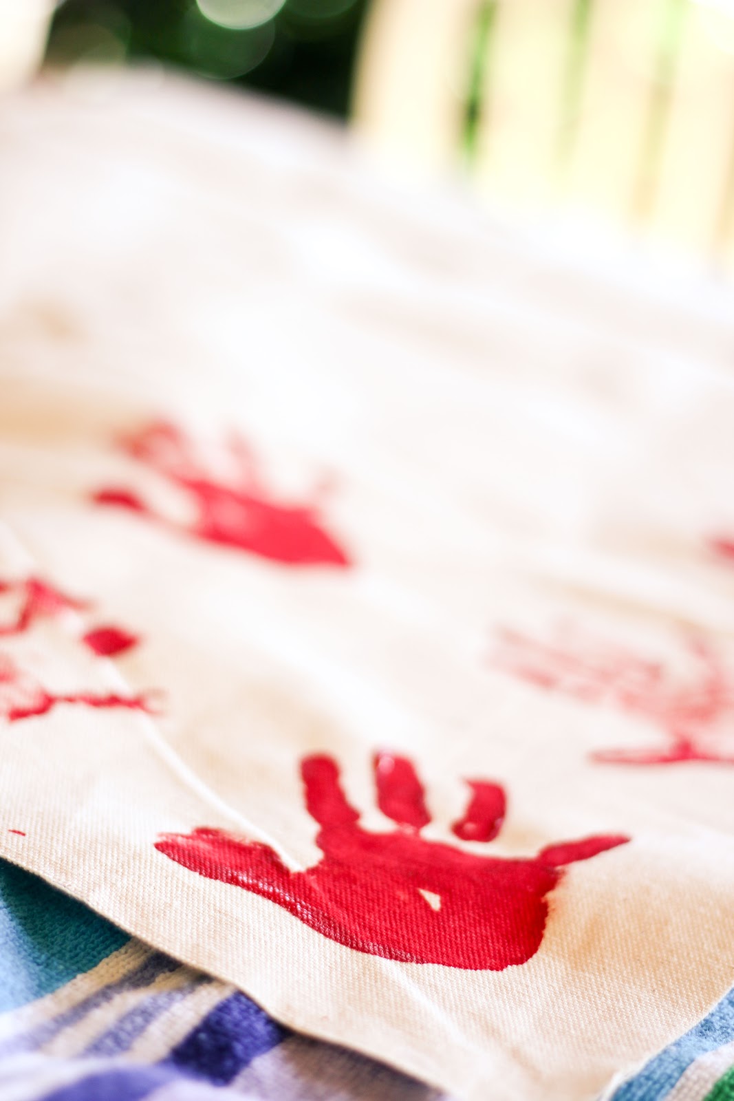 BASEBALL, BOOKS, & BABY How To Handprint pillow ornament!