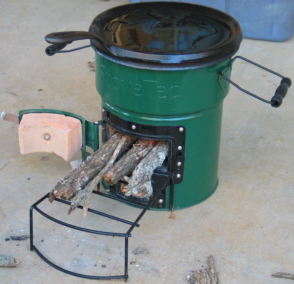 Keeping Focused: Vintage Wheat Grinder/Bread Machine