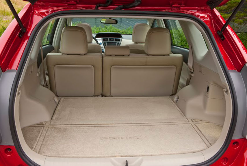 2011 Toyota Prius Reviews: Features And Safety