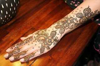 Floral Henna Design A Design with Floral Look for Full Back Hand