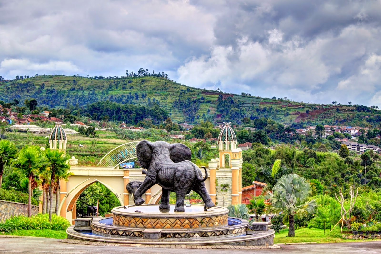 kampung gajah wonderland - bandung kampung gajah wonderland - bandung