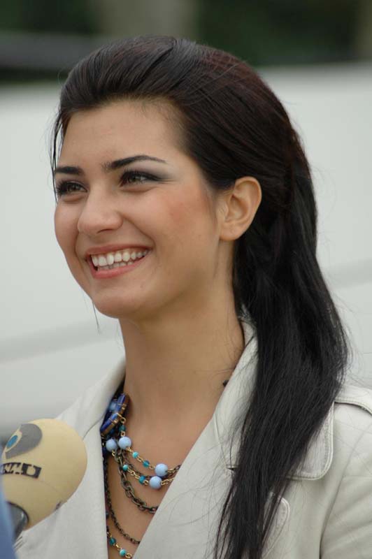 Meryem Uzerli: Tuba Buyukustun