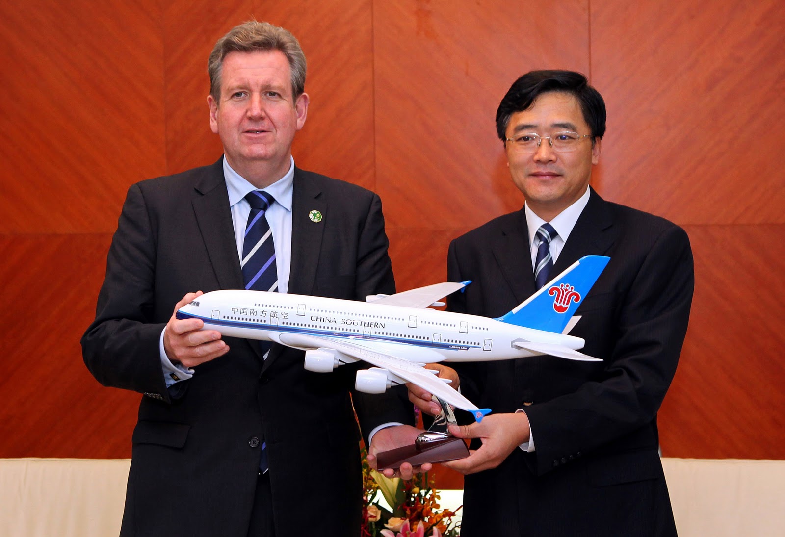 Christopher Tan Aviation Photography - Chinese liquor maker Wuliangye  invests USD 730 million in Sichuan Airlines Group The two state-owned  firms, both based in China's southwestern Sichuan province, reached an  agreement on