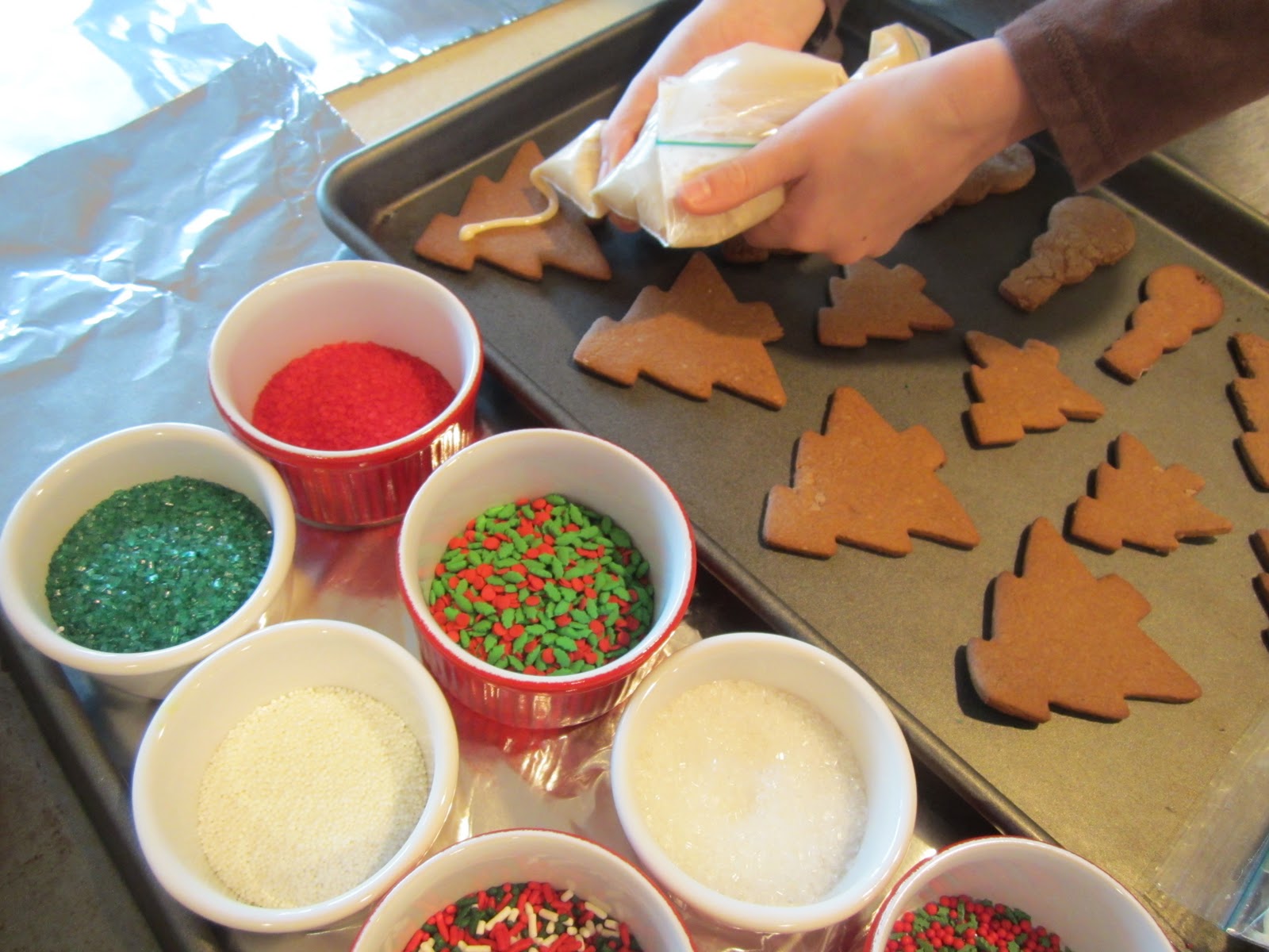 The Full Plate Blog my tips for decorating cookies with kids...
