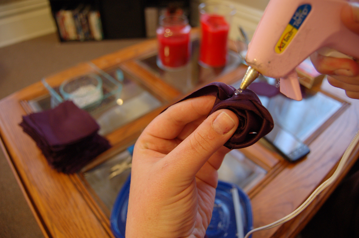 a crafty michigander Rolled Fabric Roses Tutorial