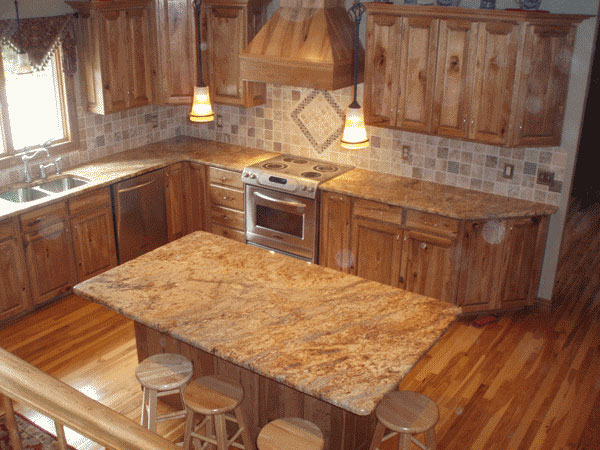 Encimeras de granito y muebles de madera para la decoración de ...