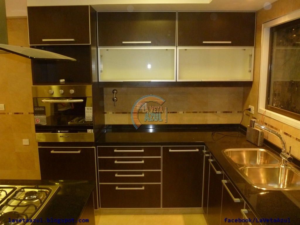 con Amortiguador y Freno Modulo para Horno de Empotrar Isla Central con Amortiguador y Freno Modulo para Horno de Empotrar Isla Central