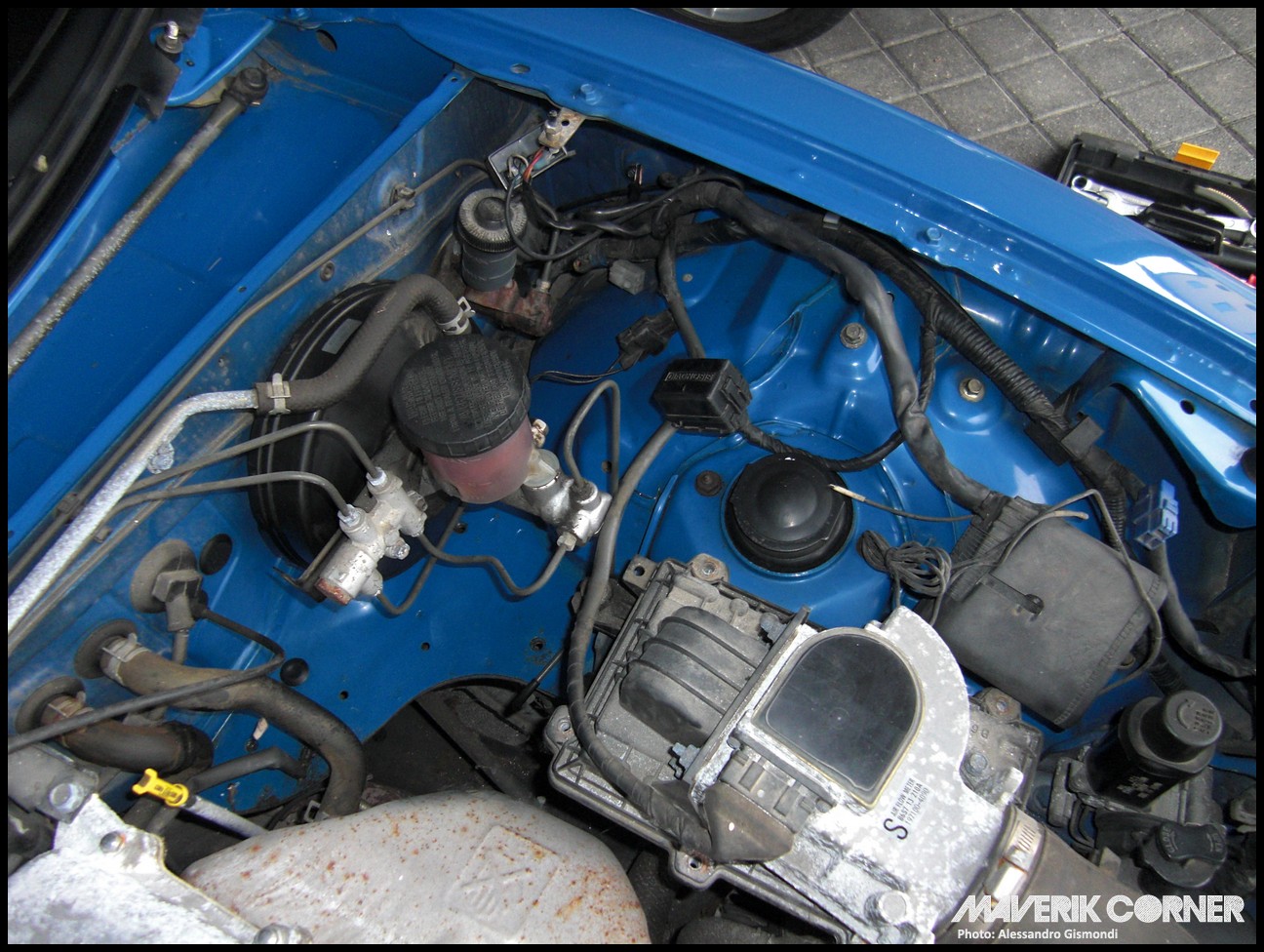 Maverik Corner MX5 NA Rebuild Engine Bay Cleaning 1