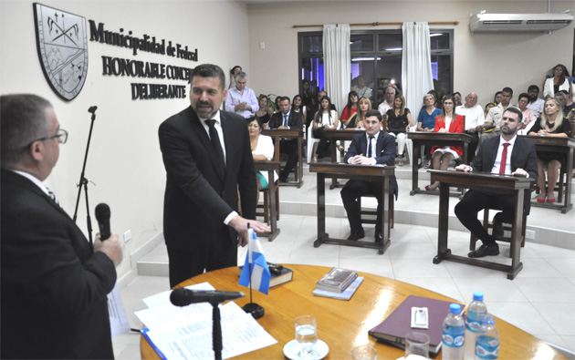 FOTONOTICIA / Gerado Chapino asumió la intendencia de Federal para el período 2019-2023